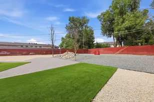 9505 S Garnet Dr E, Sandy, UT 84094 - Photo 47