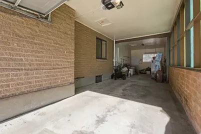 9505 S Garnet Dr E, Sandy, UT 84094 - Photo 33