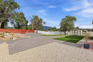 9505 S Garnet Dr E, Sandy, UT 84094 - Photo 13