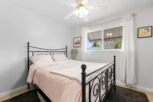 9505 S Garnet Dr E, Sandy, UT 84094 - Photo 17