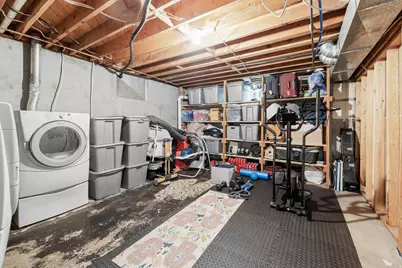 9505 S Garnet Dr E, Sandy, UT 84094 - Photo 35