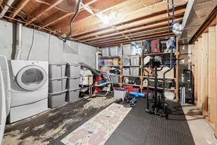 9505 S Garnet Dr E, Sandy, UT 84094 - Photo 35