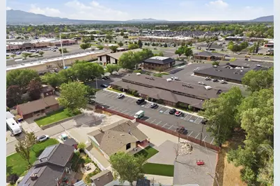 9505 S Garnet Dr E, Sandy, UT 84094 - Photo 39