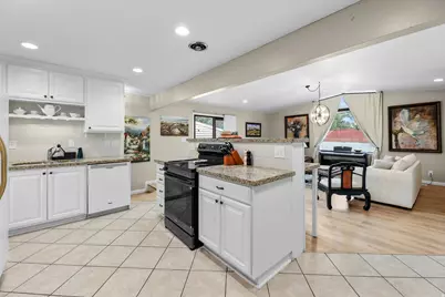 9505 S Garnet Dr E, Sandy, UT 84094 - Photo 11