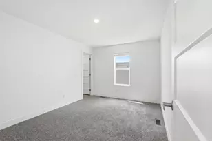 3860 Midland Dr, Roy, UT 84067 - Photo 17