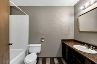 299 W Center St, Logan, UT 84321 - Photo 27