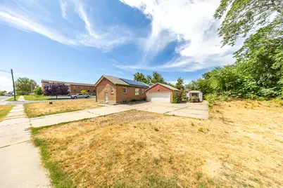 193 S Locust St E, Clearfield, UT 84015 - Photo 23