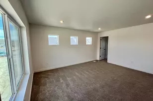 1089 E Blackfeet Dr, Eagle Mountain, UT 84005 - Photo 11