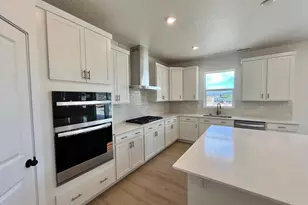 1089 E Blackfeet Dr, Eagle Mountain, UT 84005 - Photo 5