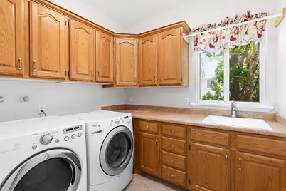 1327 N 850 E, Pleasant Grove, UT 84062 - Photo 27