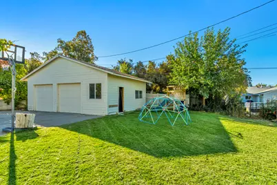 360 E Center St, Centerville, UT 84014 - Photo 7