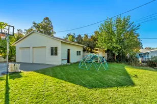 360 E Center St, Centerville, UT 84014 - Photo 7