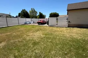 2626 W 1700 N, Clinton, UT 84015 - Photo 25