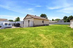 2626 W 1700 N, Clinton, UT 84015 - Photo 15