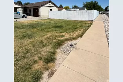 2626 W 1700 N, Clinton, UT 84015 - Photo 17