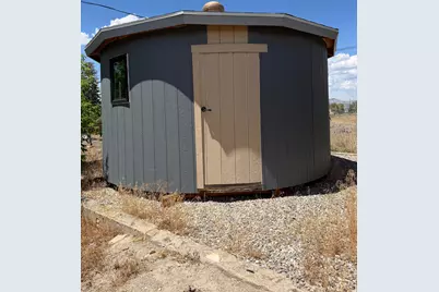 255 E Center St, Spring City, UT 84662 - Photo 29