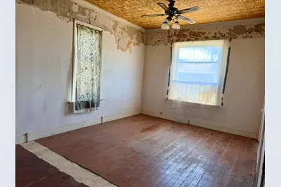 255 E Center St, Spring City, UT 84662 - Photo 7