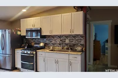 1137 W Sierra Vista St S, West Valley, UT 84119 - Photo 5