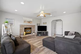 943 E 2330 N, Lehi, UT 84043 - Photo 15