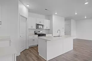 1902 S Queens Gdn Dr, Washington, UT 84780 - Photo 13
