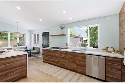 3254 E Bon View Dr S, Salt Lake City, UT 84109 - Photo 11