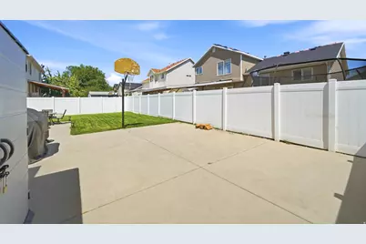 1746 W Irie Ln, Salt Lake City, UT 84116 - Photo 25