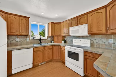 235 Willow Ln, Garland, UT 84312 - Photo 7