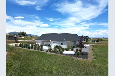 2962 S Sand Trap Cir #69, Garden City, UT 84028 - Photo 3