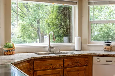 468 S 100 E, Hyrum, UT 84319 - Photo 13