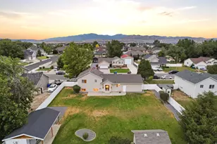 544 N Woods Dr W, Lehi, UT 84043 - Photo 3