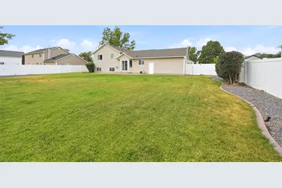 544 N Woods Dr W, Lehi, UT 84043 - Photo 19