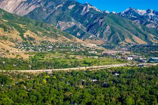 2571 E Hillsden Dr S, Salt Lake City, UT 84117 - Photo 15
