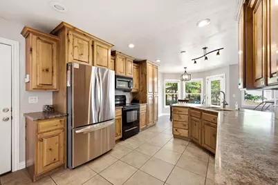 2819 S Silver Fox Ln, Saratoga Springs, UT 84045 - Photo 11