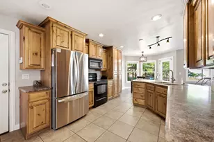 2819 S Silver Fox Ln, Saratoga Springs, UT 84045 - Photo 11