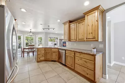 2819 S Silver Fox Ln, Saratoga Springs, UT 84045 - Photo 13
