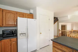 3743 Pear Apple Cir, Salt Lake City, UT 84119 - Photo 21