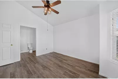 1971 W Floisand Cir, Salt Lake City, UT 84116 - Photo 3