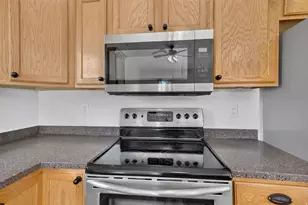 1971 W Floisand Cir, Salt Lake City, UT 84116 - Photo 9