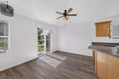 1971 W Floisand Cir, Salt Lake City, UT 84116 - Photo 11