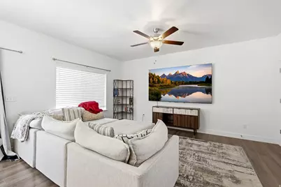4854 E Lake Corner Dr, Eagle Mountain, UT 84005 - Photo 9