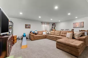 10025 S Snead Ln, South Jordan, UT 84009 - Photo 19