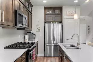 10025 S Snead Ln, South Jordan, UT 84009 - Photo 5