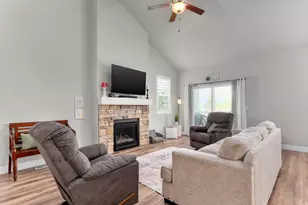 10025 S Snead Ln, South Jordan, UT 84009 - Photo 7