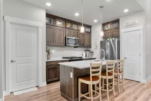 10025 S Snead Ln, South Jordan, UT 84009 - Photo 3