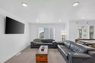 1639 E Indigo Loop N, Layton, UT 84041 - Photo 3