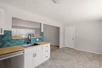 2355 E 7645 S, Cottonwood Heights, UT 84121 - Photo 17