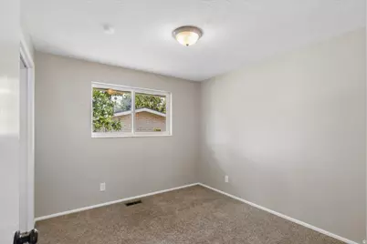 1093 Cambridge Rd, Kaysville, UT 84037 - Photo 17