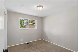 1093 Cambridge Rd, Kaysville, UT 84037 - Photo 17