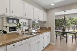 1093 Cambridge Rd, Kaysville, UT 84037 - Photo 9