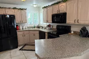 6685 W Feulner Ct S, West Valley, UT 84128 - Photo 11